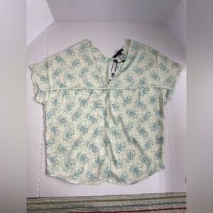 😍Harve Benard Cream and Green Floral Blouse